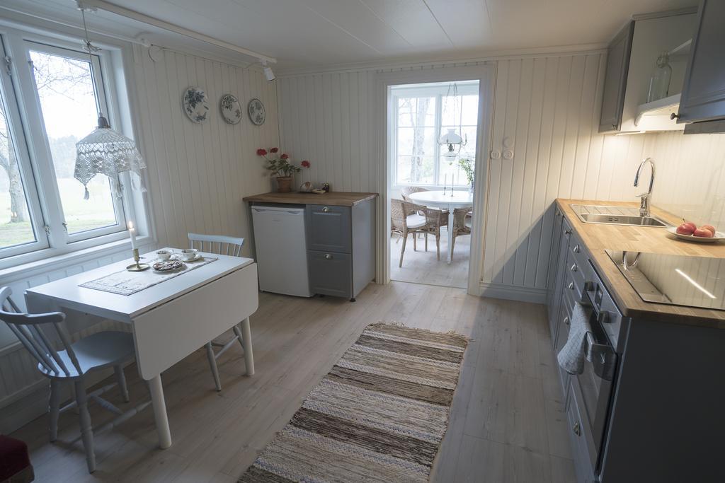 Anfasteroed Gardsvik - Grindstugan Ljungskile Exterior foto